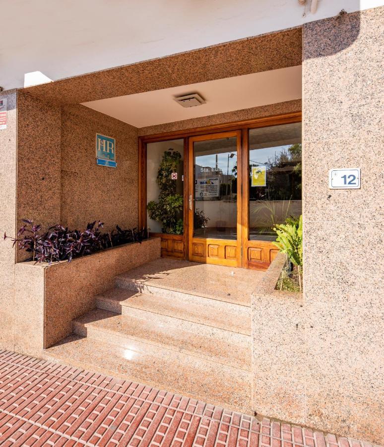 Hostal Y Apartamentos Santa Eulalia Santa Eularia des Riu Eksteriør bilde