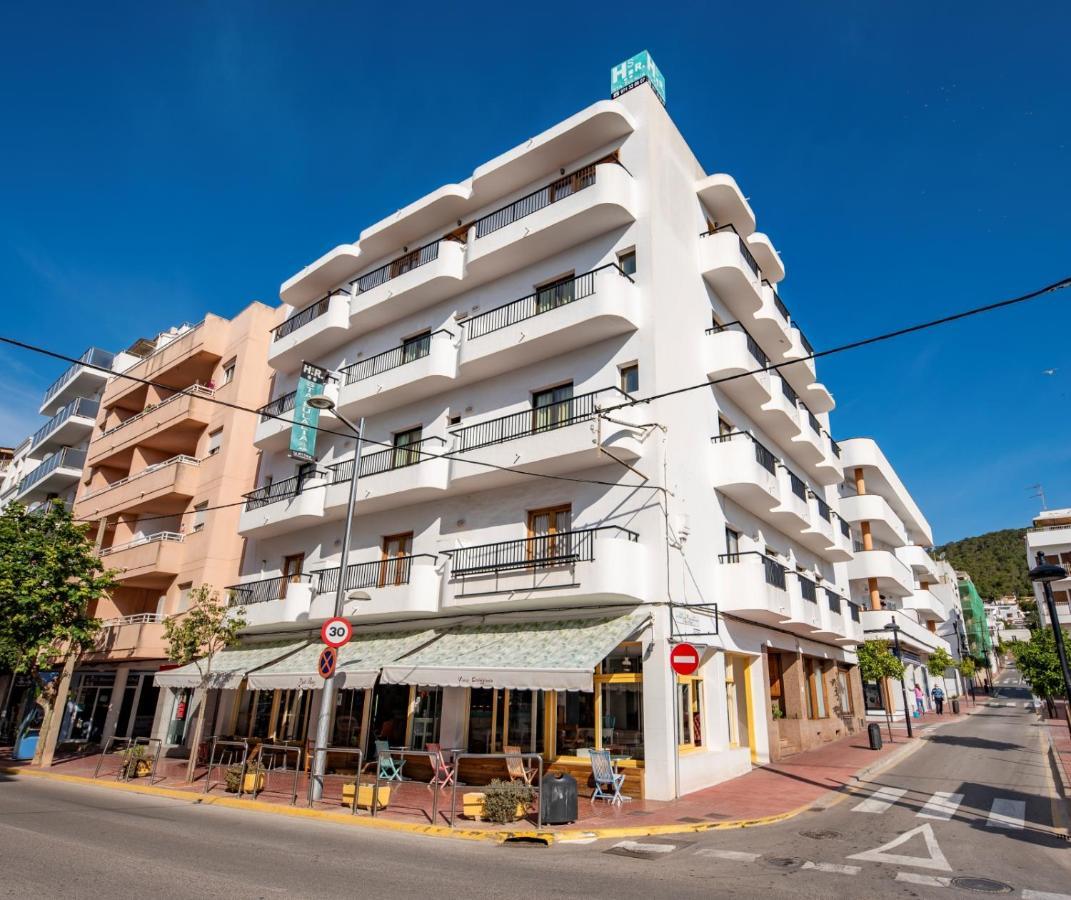 Hostal Y Apartamentos Santa Eulalia Santa Eularia des Riu Eksteriør bilde
